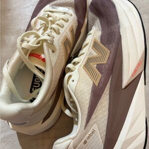 New Balance FuelCell Rebel Size 7 Shoes For Women